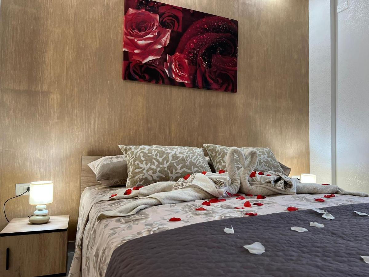L'Oasi Del Raganello Bed and Breakfast Civita Eksteriør billede