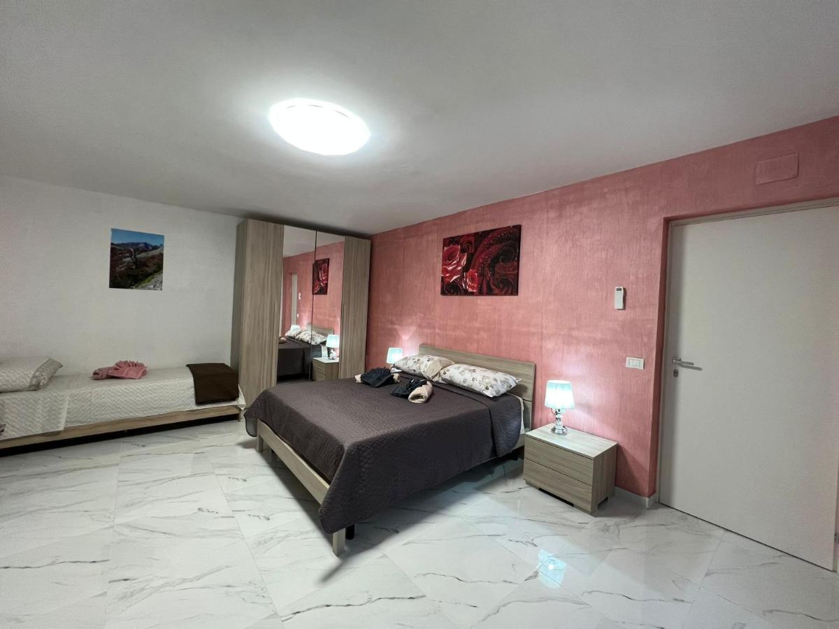 L'Oasi Del Raganello Bed and Breakfast Civita Eksteriør billede
