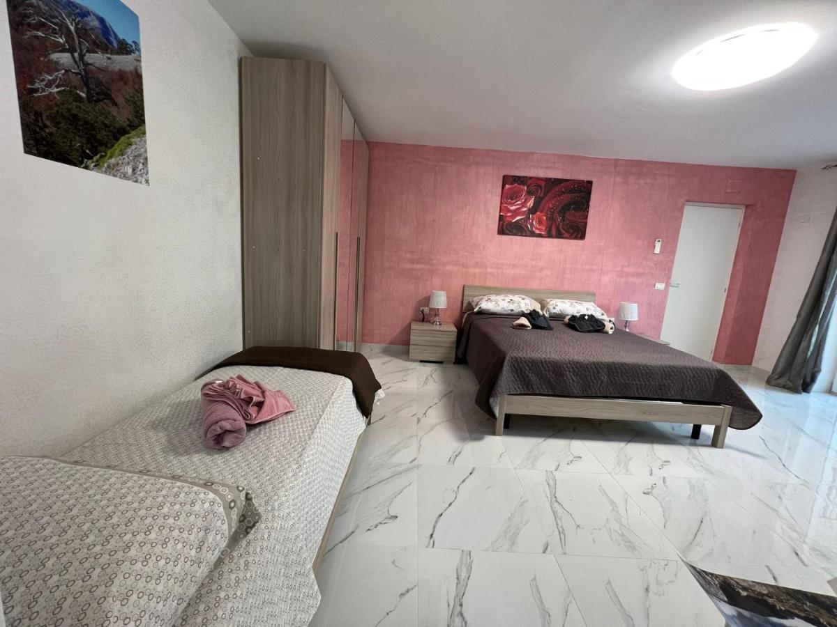 L'Oasi Del Raganello Bed and Breakfast Civita Eksteriør billede