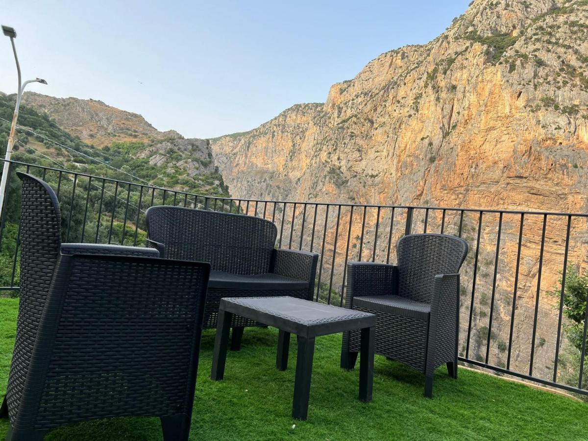 L'Oasi Del Raganello Bed and Breakfast Civita Eksteriør billede