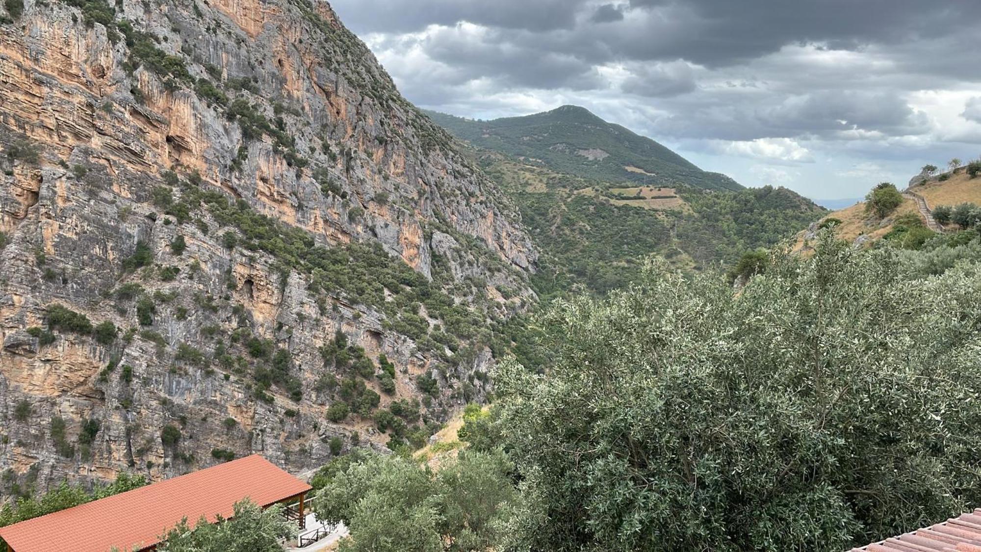 L'Oasi Del Raganello Bed and Breakfast Civita Eksteriør billede