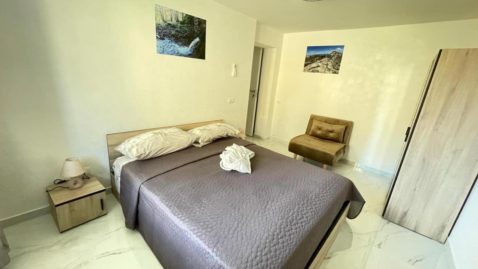 L'Oasi Del Raganello Bed and Breakfast Civita Eksteriør billede